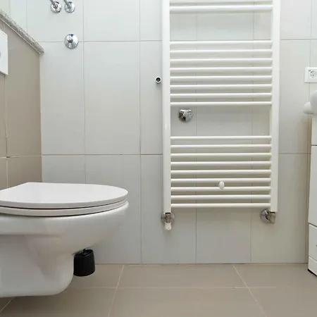Apartmán With Pool In Peroj-fazana Peroj